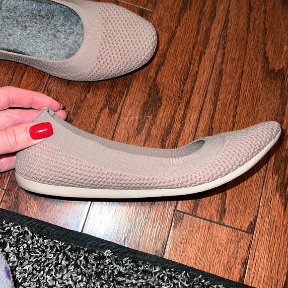 Allbirds tree breezers size 5.5 color 
Arid Umber (Arid Umber Sole) - Picture 8 of 9